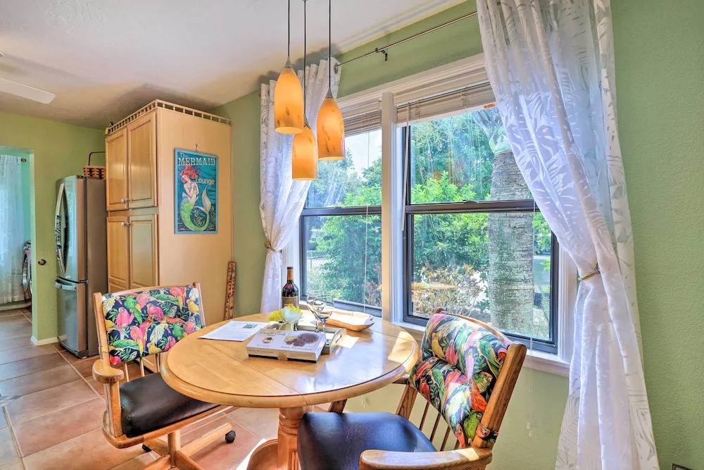 Vibrant Rockledge Home ~ 2 Mi to Cocoa Village