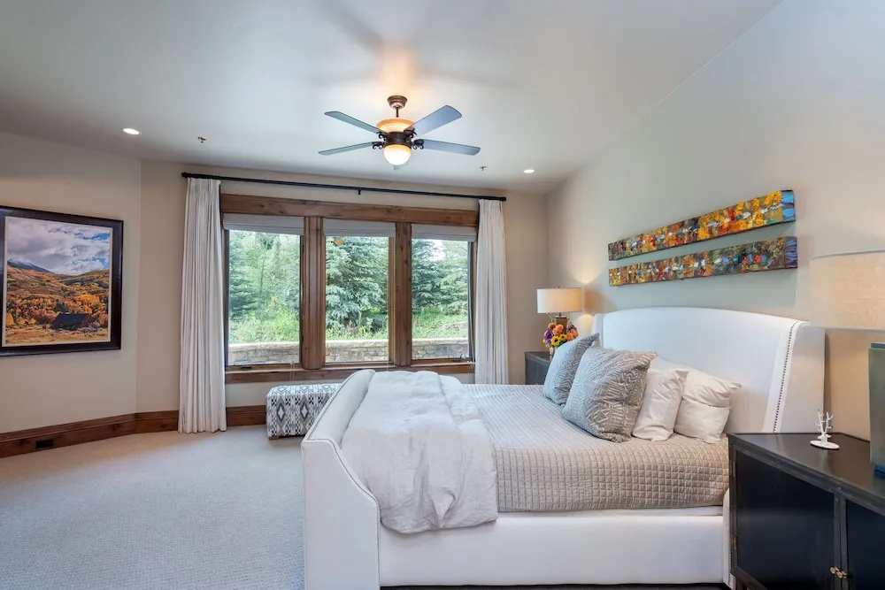 THE Pinnacle by Exceptional Stays