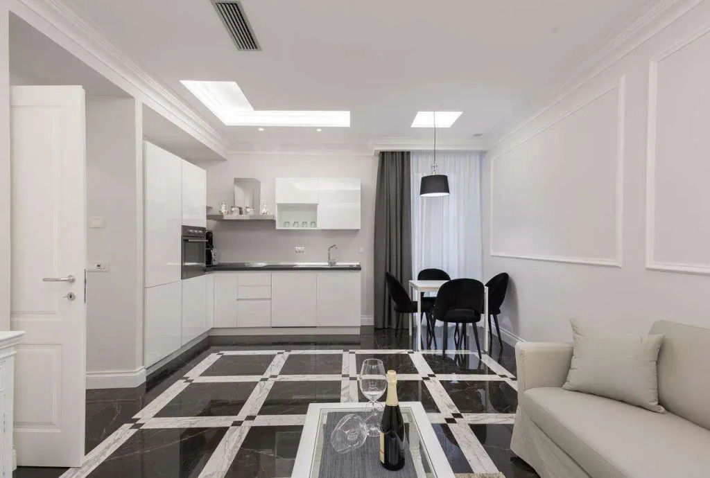 Aurora Luxury Suites