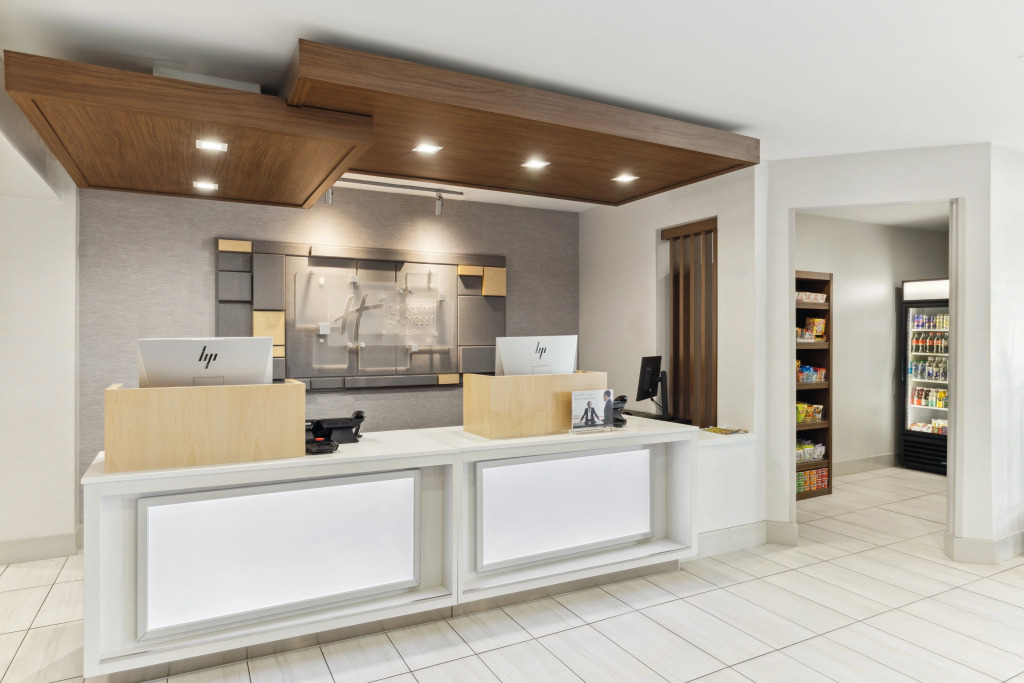 Holiday Inn Express & Suites Mountain View Silicon Valley by IHG