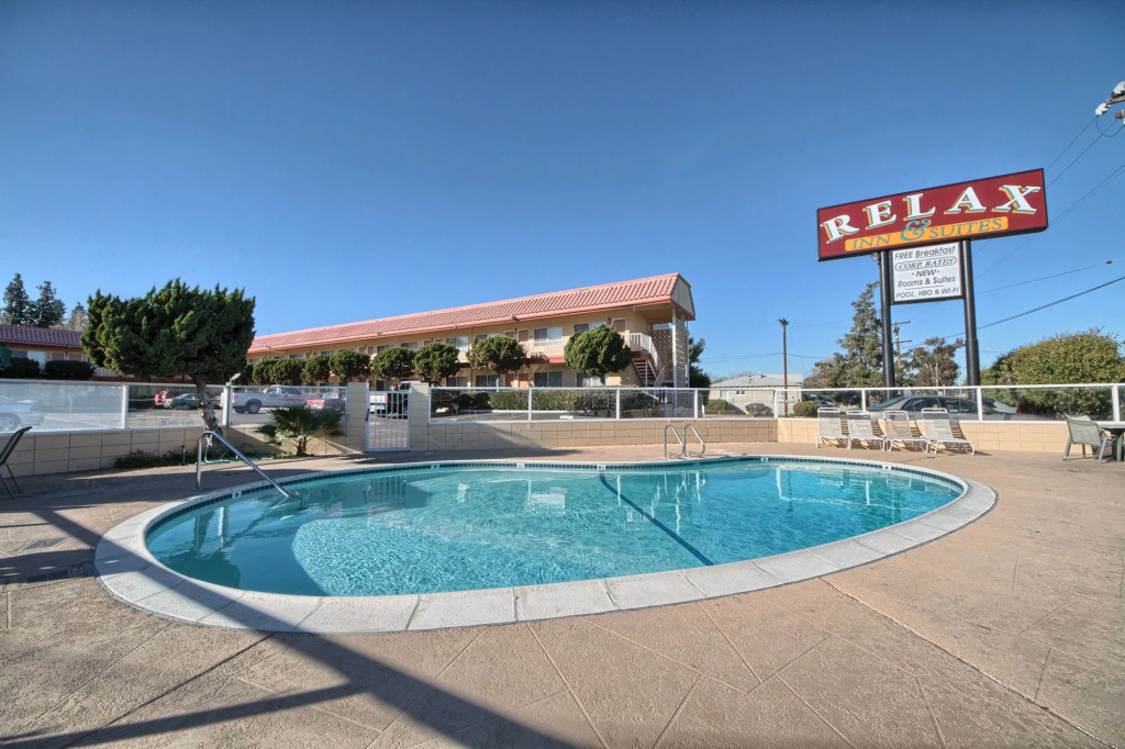 Relax Inn And Suites