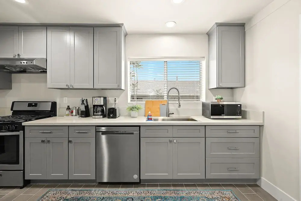 Stylish & Charming 15min to Downtown LA