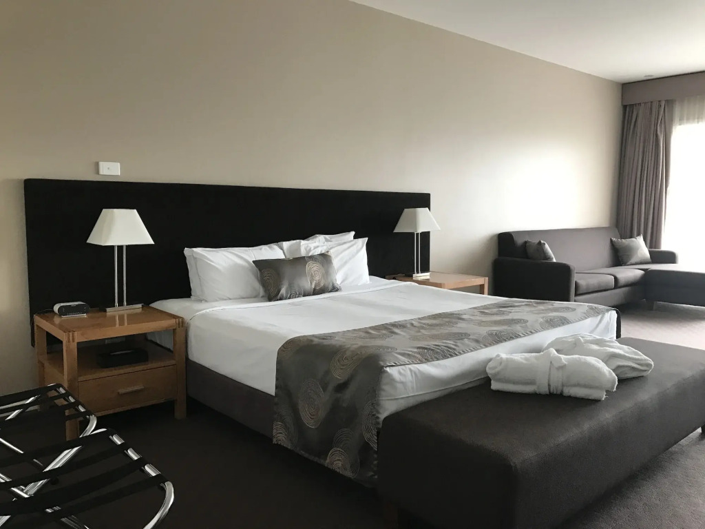 Mornington Hotel