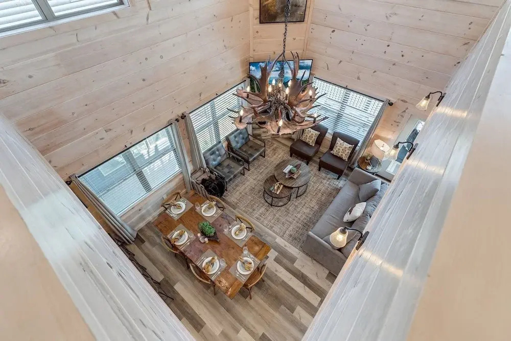 Abide 3 Bedroom Cabin by RedAwning