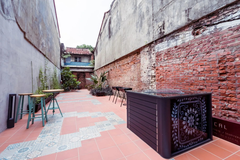 樂客背包旅棧 Local Backpacker Hostel