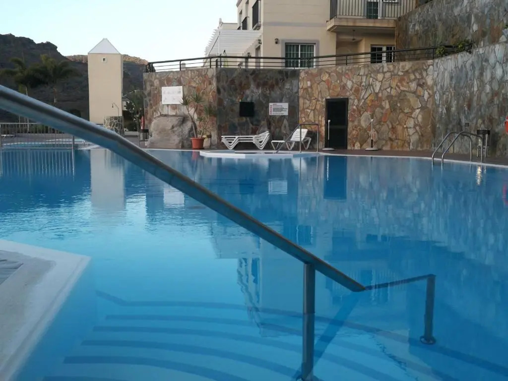 Modern Family Home Above Swimming Pool