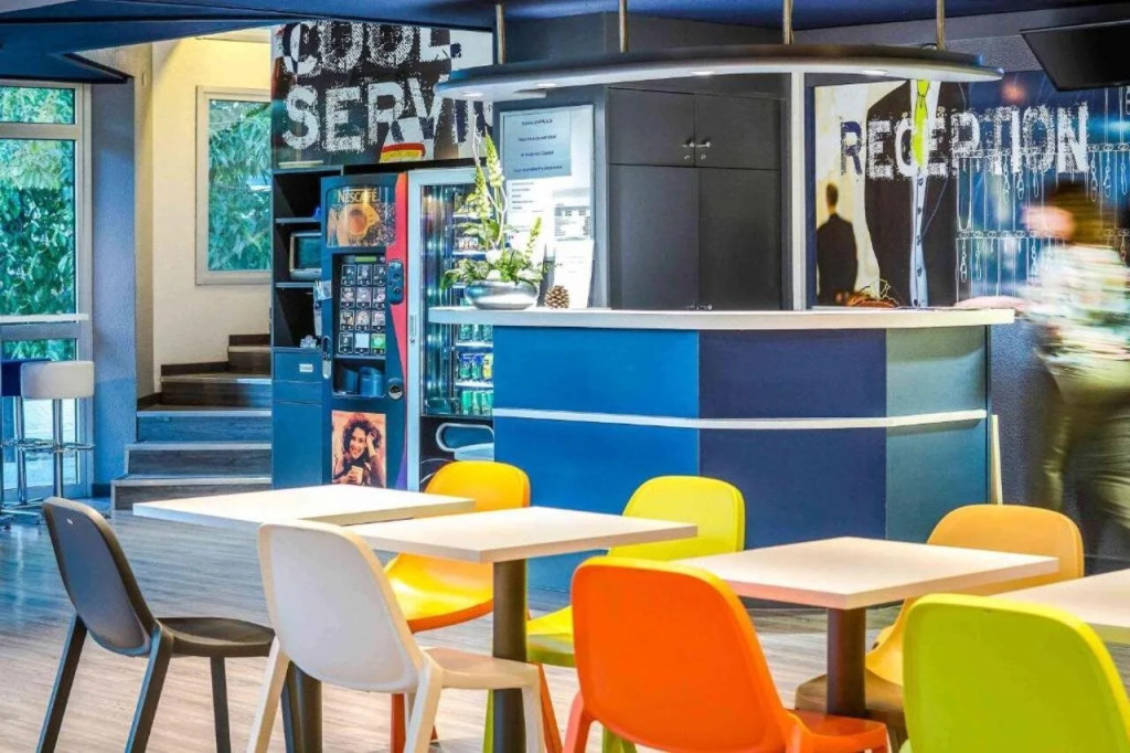 ibis budget Aubagne Paluds Agora