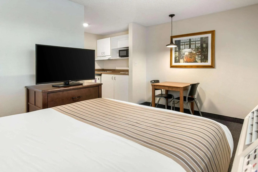 Birch Hill Suites - Lakeland