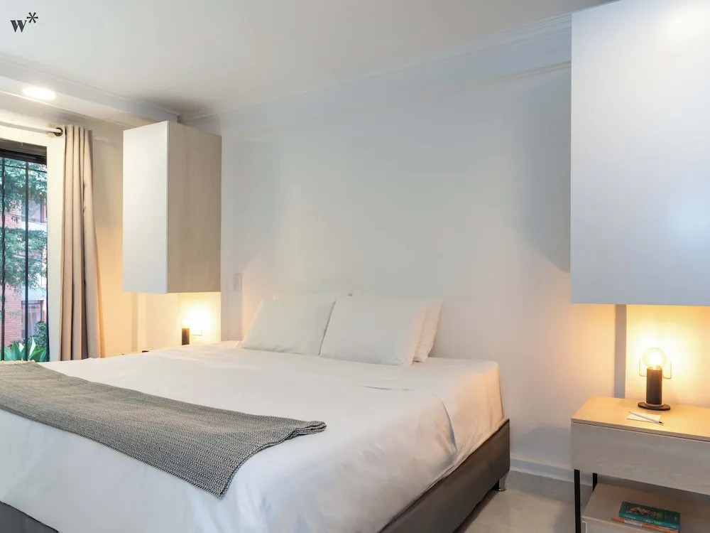 Apartments with Jacuzzi in El Poblado by Wynwood House