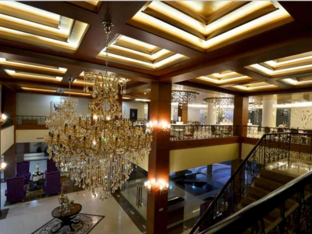 Sutanraja Hotel & Convention Centre
