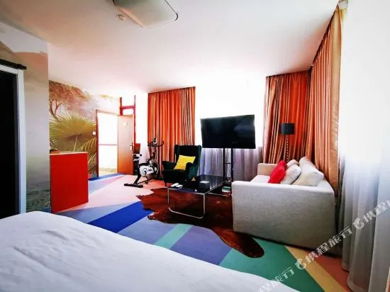 Xindao Xitai Xiaozhu Hostel