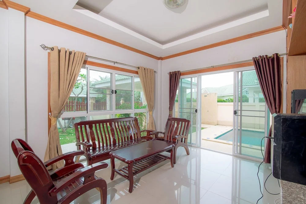 Baan So Nice Party Pool Villa