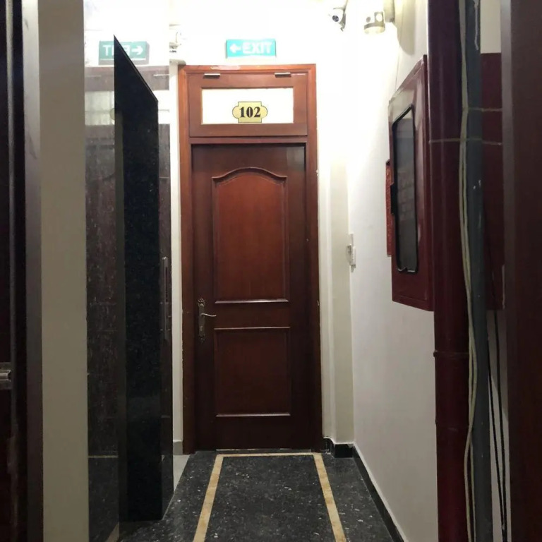 Anh Quoc Hotel