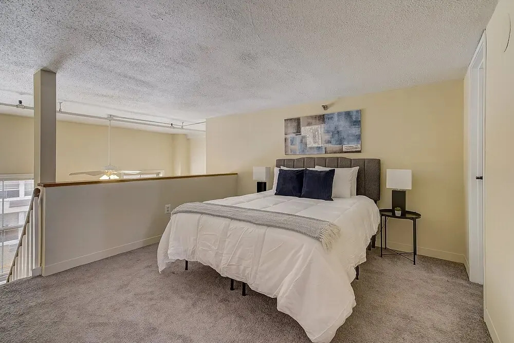 FRONTDESK The Cosmopolitan Apts Philadelphia