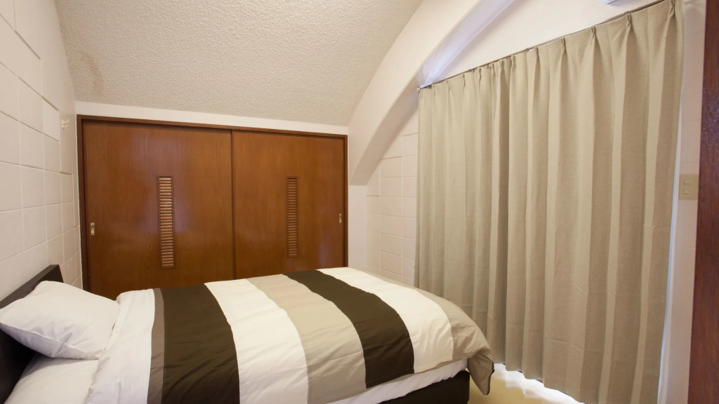 Kariyushi Condominium Mezon Max