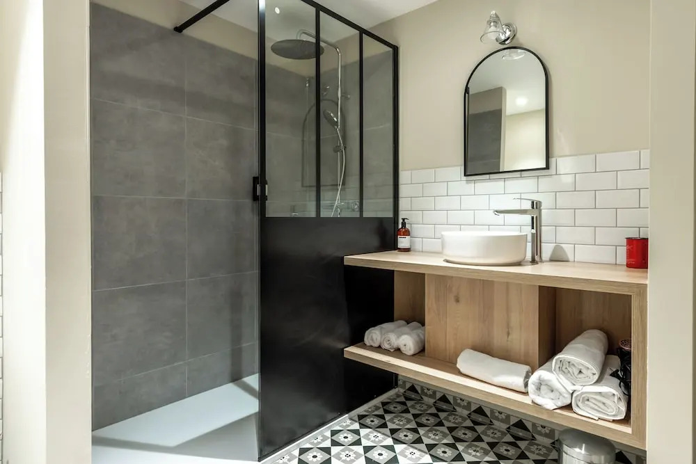 Ninas Hideaway Hotel - Madames Dream