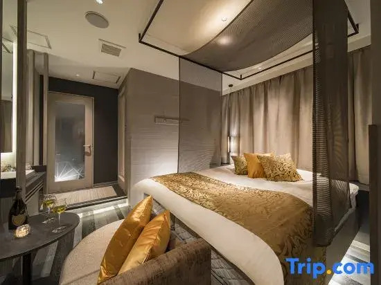 Hotel Retour (Adult Only)