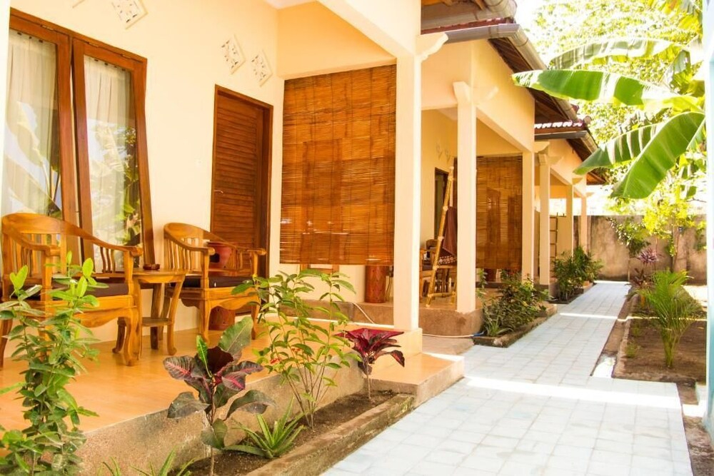 Mandalika Cottage