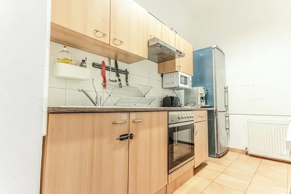 6BR Apt with Garden near Danube