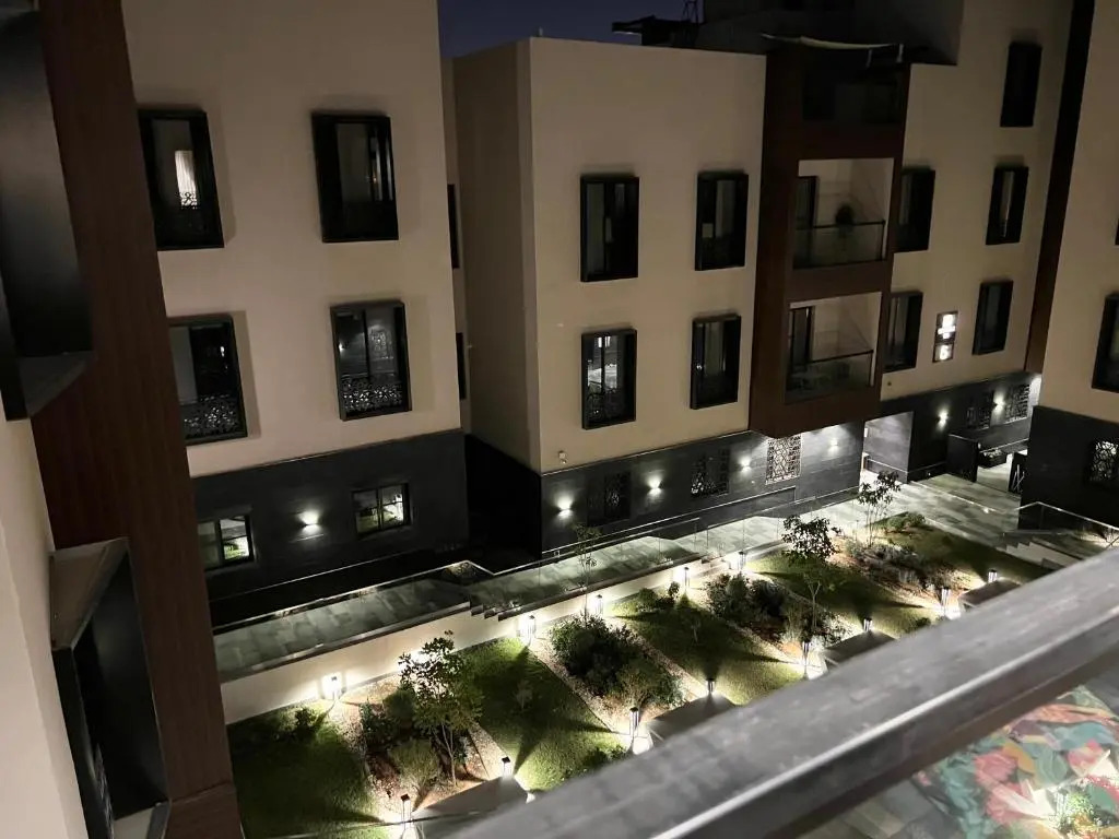 So Sweet Stay -AlTawun 3BR apartment - with Balcony garden view - الاقامة الجميلة - شقة فندقية فاخرة - بلكونه مطله ع الحديقه