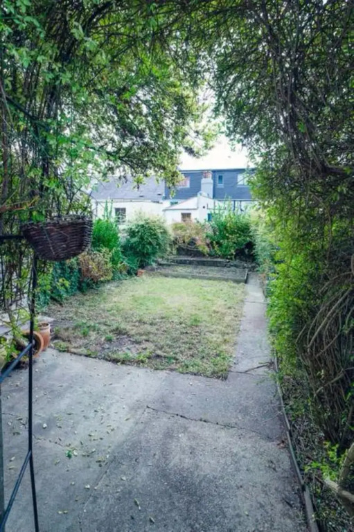2 Bed Apartment In Central Brighton