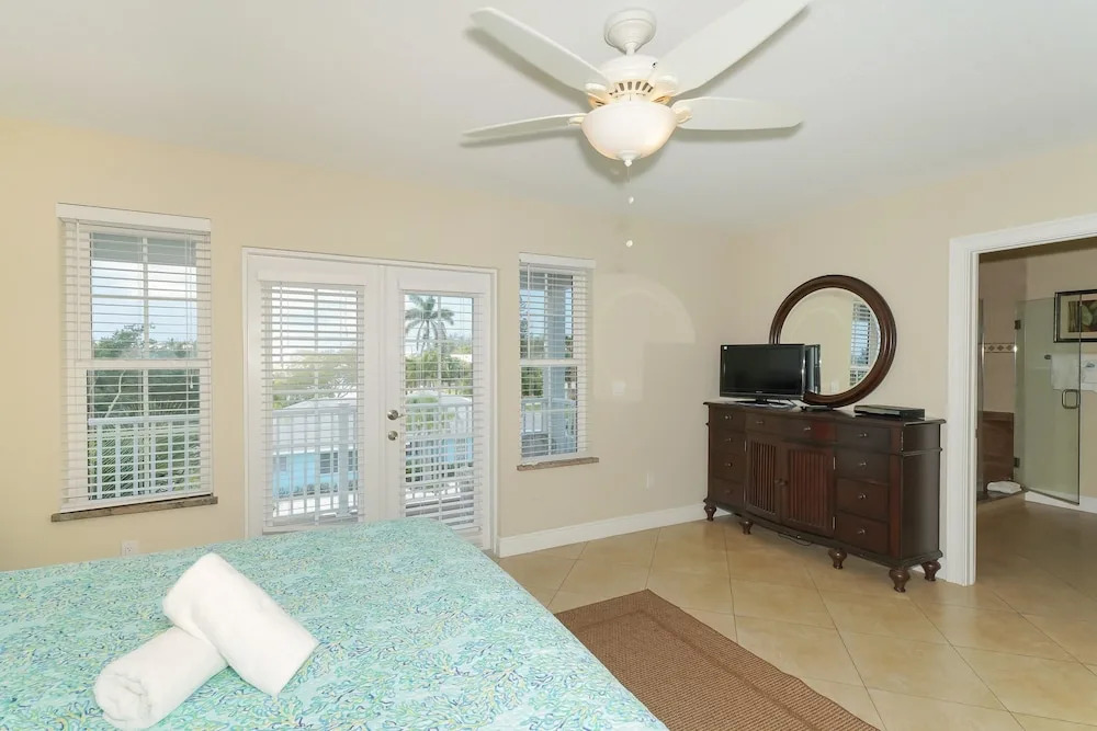 Island Retreat Apartment 4