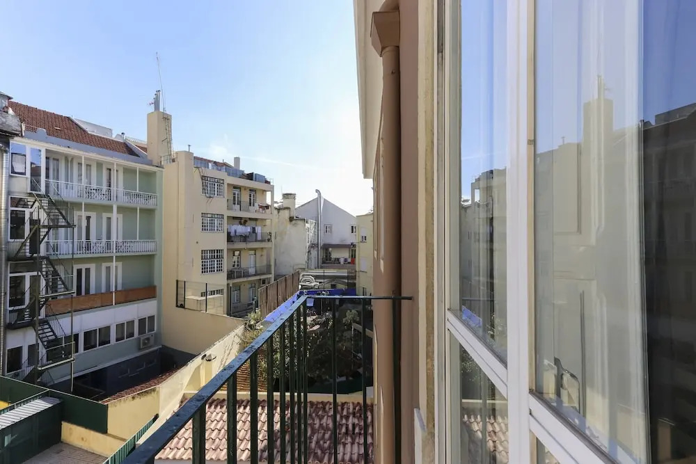 Charming Avenida by Homing