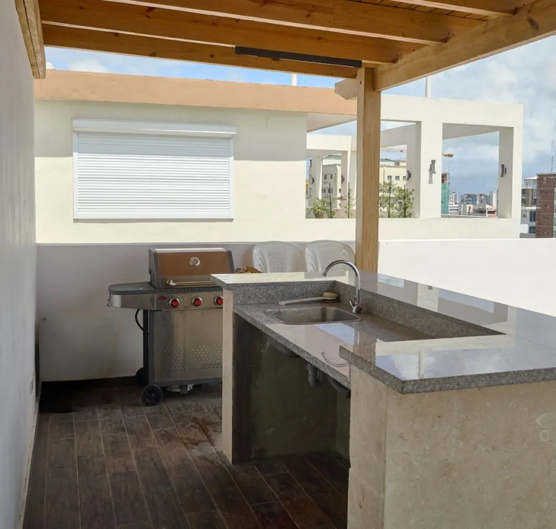 Coral Park Tower Downtownsd Pool Gym Balcony
