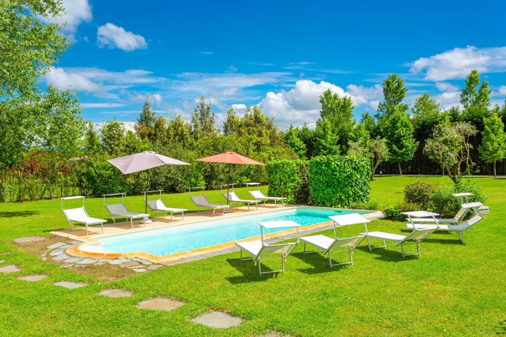 Villa Rossa Large Private Pool WiFi