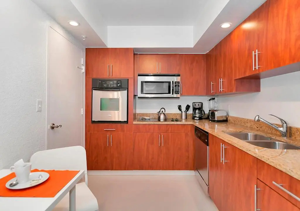 Hallandale 11D