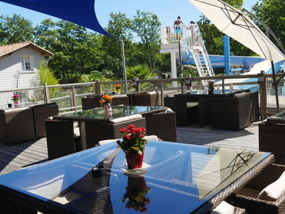 Bungalow With 2 Bedrooms in Soulac-sur-mer, With Pool Access and Furni