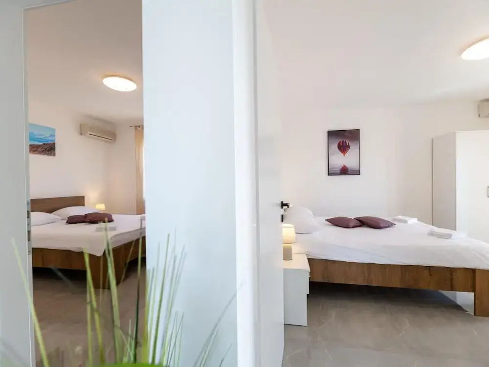 Apartment Zora in Seline, Near Pebble Beach
