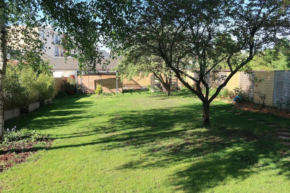 Au Jardin De Leventail