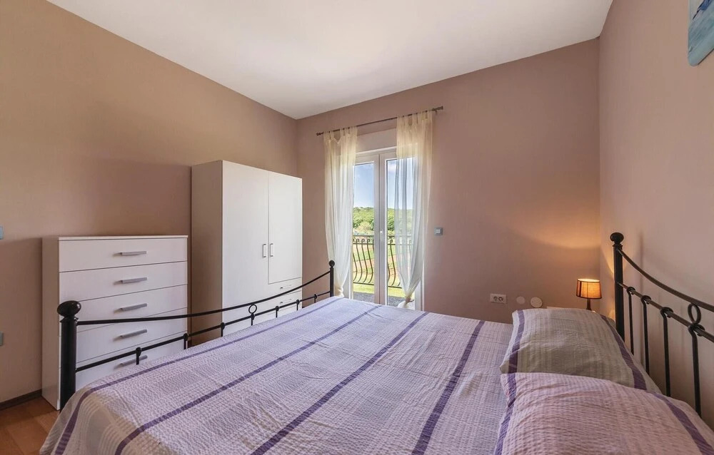 3 Bedroom Gorgeous Home In Putini