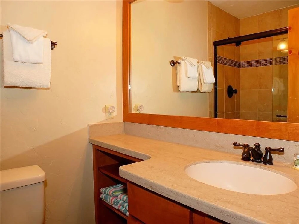 Ski Trail Condominiums by Mountain Resorts
