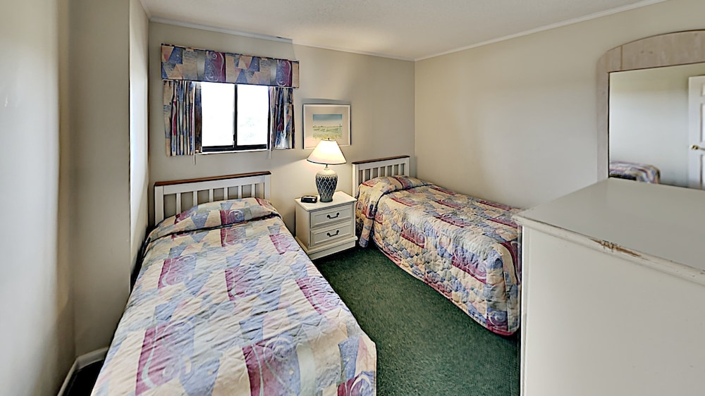 Sands Beach Club 1022