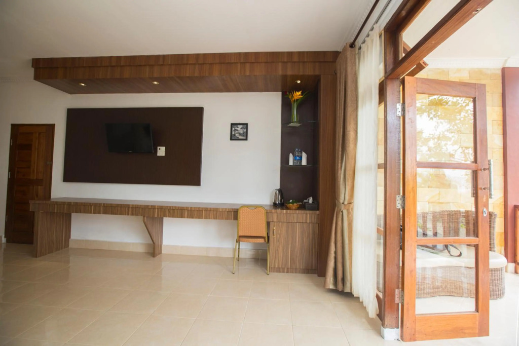 Toba Village Inn