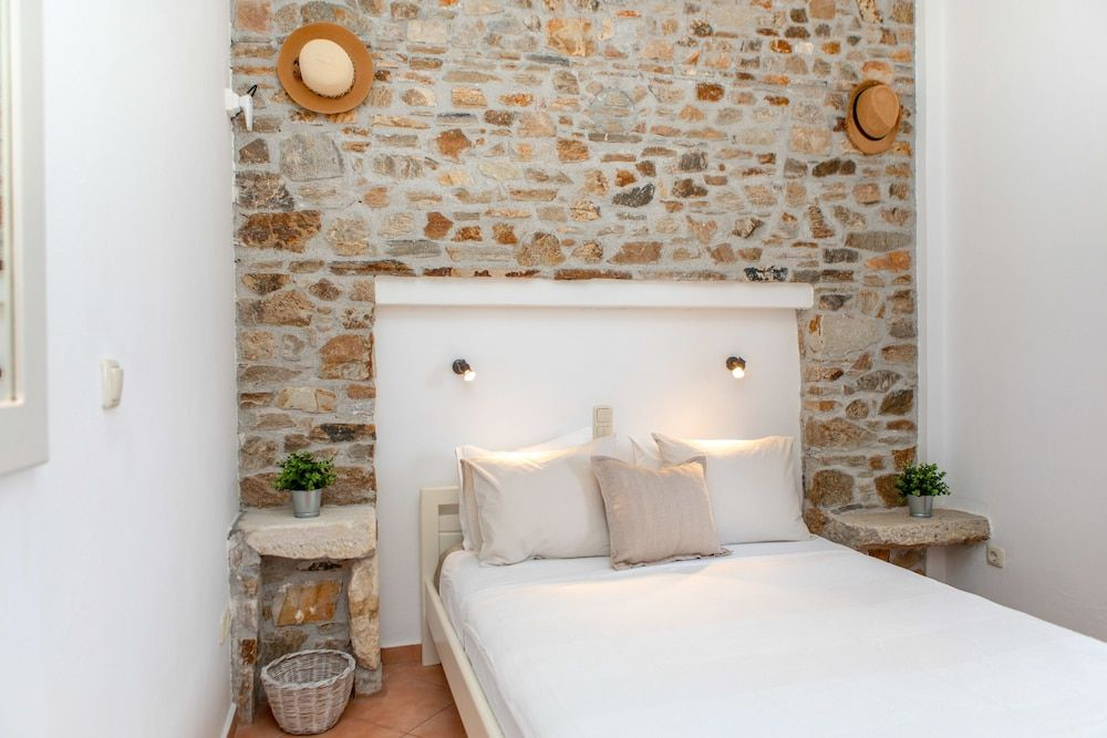 Thea Suites Naxos