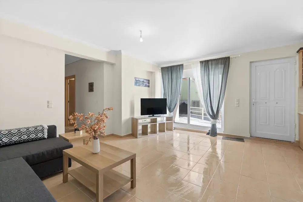 Nikiana Beach Modern Apartment