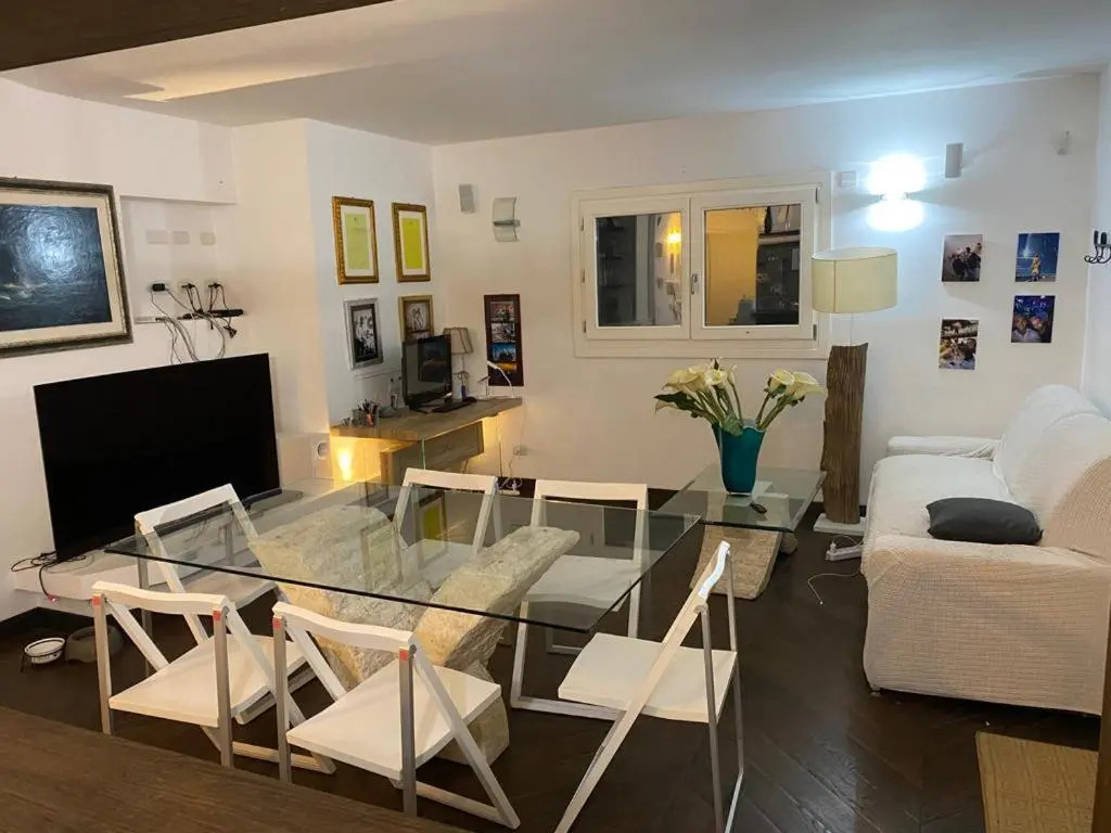Seaside Elegance 50m from the Beach