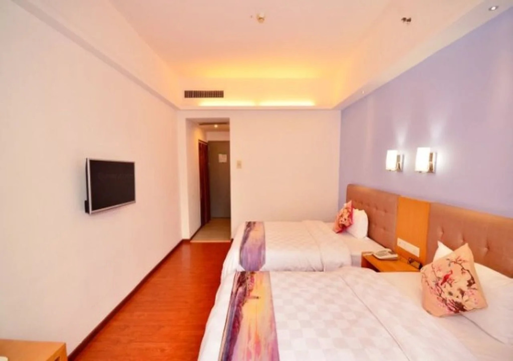 New World Hotel