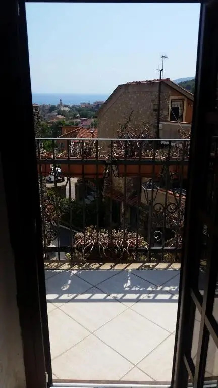 via vione 70 bis