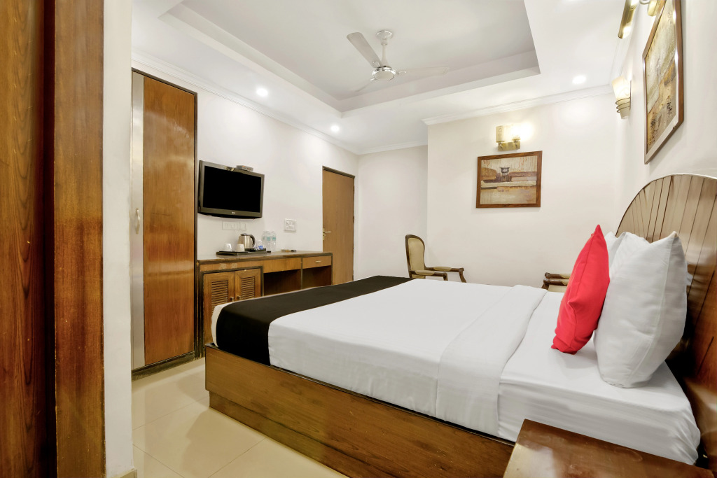 Airport La Sapphire Hotel & Restaurant