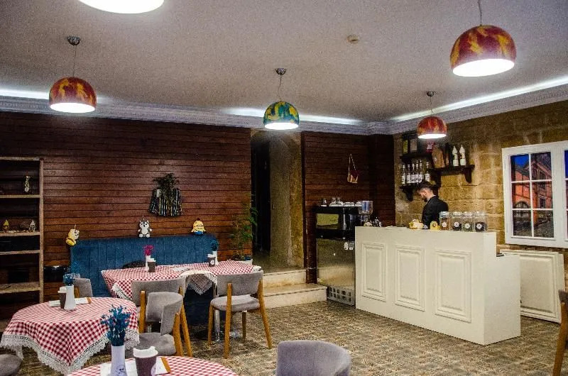 Отель Qala
