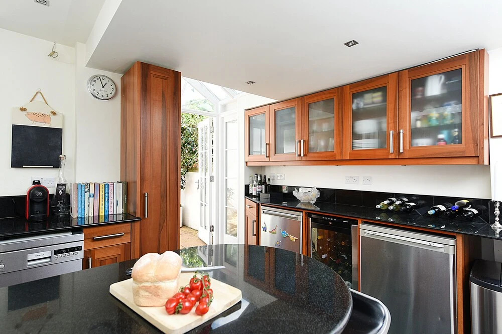Stylish 2BR Home in Notting Hill