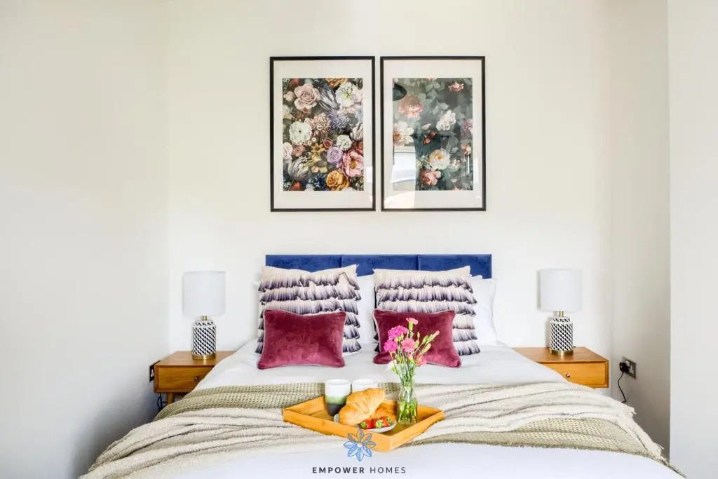 Doncaster Large Luxury 3 Bedroom House, Sleeps 8, City Centre, Racecourse, Free Parking, by EMPOWER HOMES
