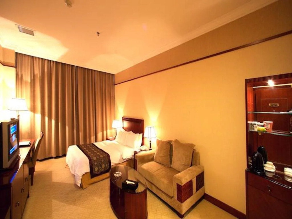 Yashidu Suites Hotel