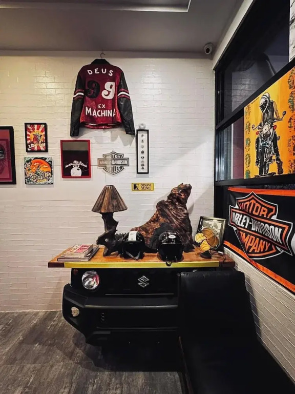 Cafe Moto Hostel