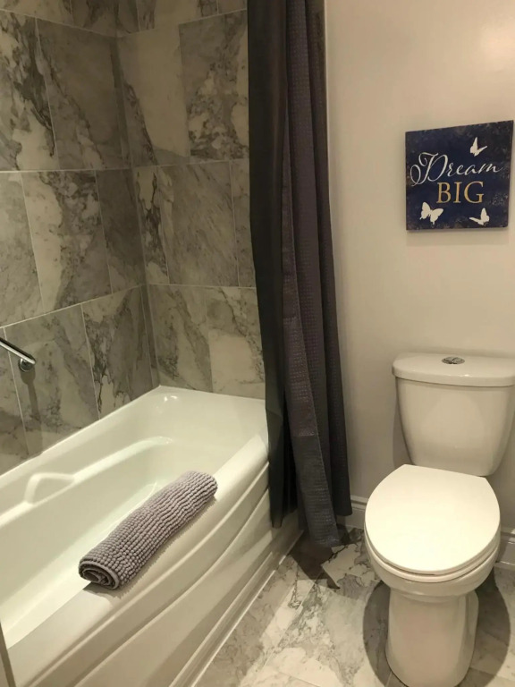 Ottawa Downtown Executive Apartment Retreat with Private Balcony near Bank Street - Sleep Max 2