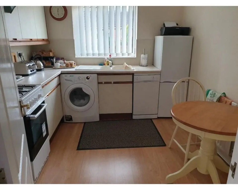 42 Beaumont Rise Rental - Worksop